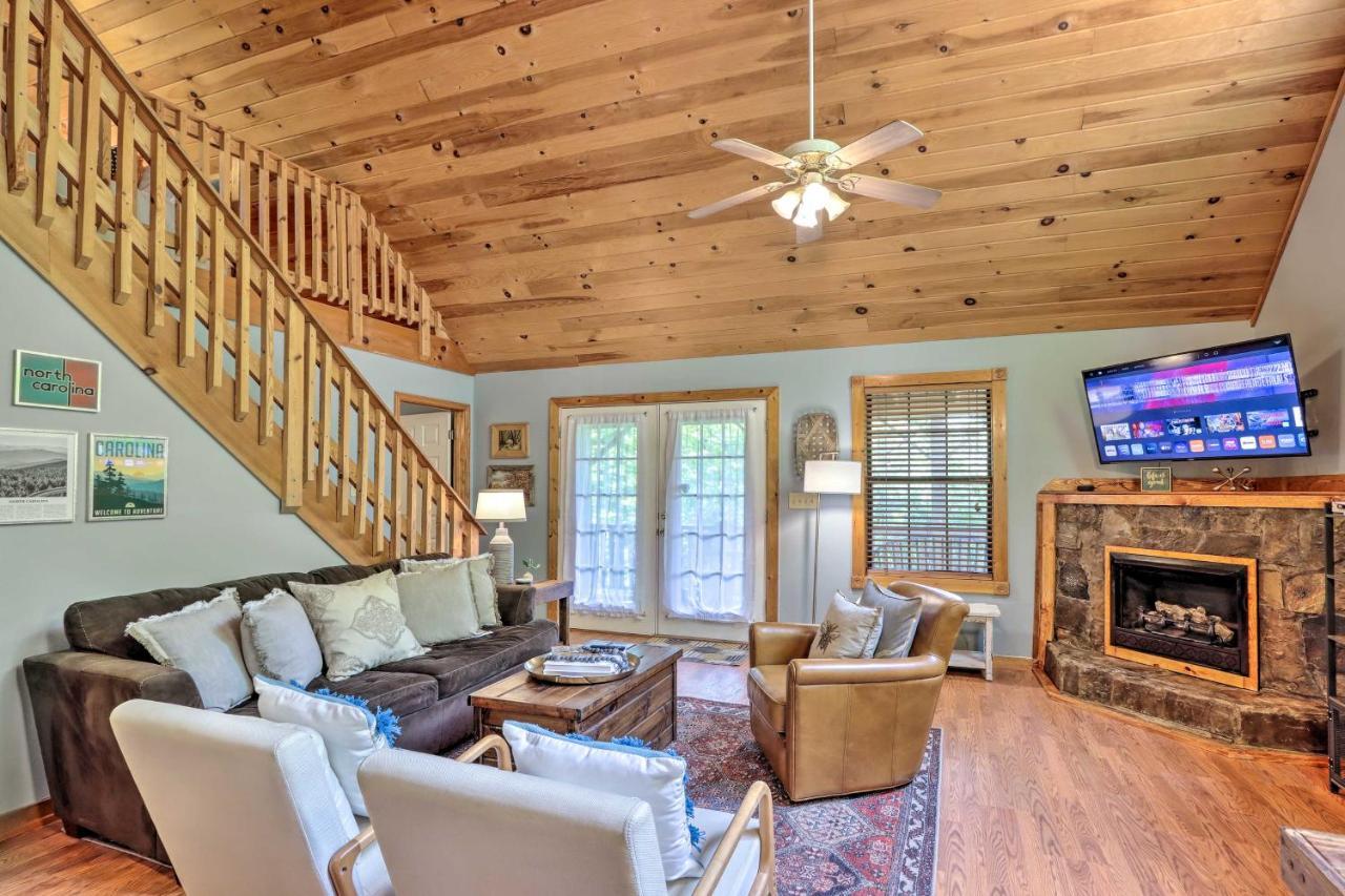 Bumblebee Cottage Murphy Retreat With Hot Tub Salem Exterior foto